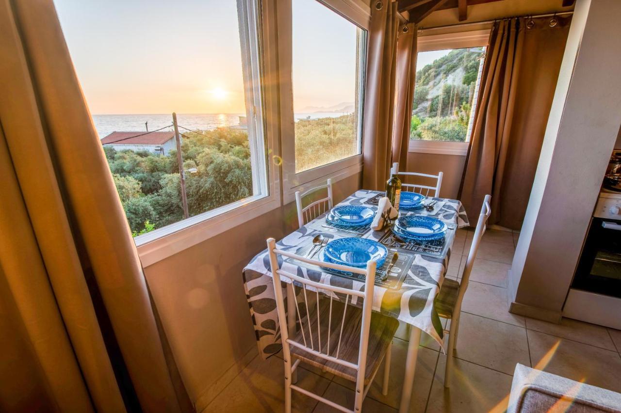 The Happiness Of Vangelis Paralia Vrachou Exterior foto