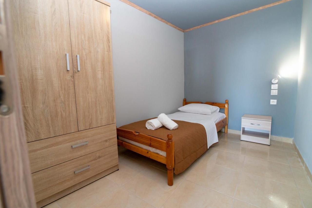 The Happiness Of Vangelis Paralia Vrachou Exterior foto